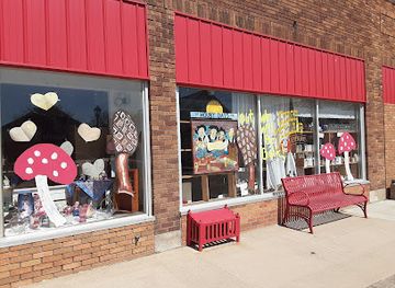 iowa/cedar-rapids/shop/czech-village-antiques