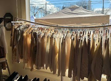 texas/austin/shop/honey-hill-market