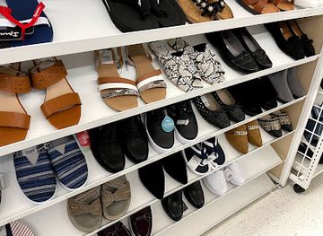 alabama/lake-guntersville/shop/bealls