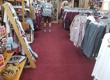 mississippi/starkville/shop/the-lodge-by-alumni-hall