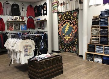 massachusetts/lowell/shop/holy-grail-vintage