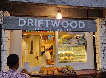 maldives/veligandu-island/shop/driftwood-coffee-corner