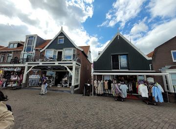 netherlands/volendam/shop/knus