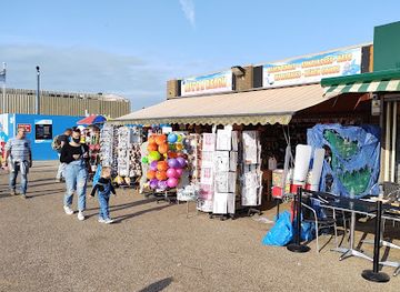 united-kingdom/great-yarmouth/shop/life-s-a-beach