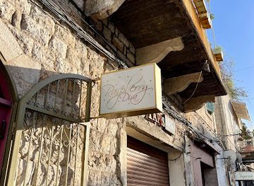 lebanon/keserwan-district/shop/raspberry-diva-clothing-store