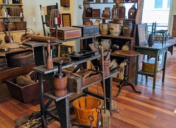 connecticut/gillette-castle-state-park/shop/old-beautiful-antiques-art