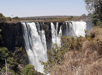 zambia/victoria-falls-area/shop/the-boma-dinner-drum-show