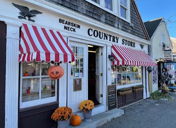 massachusetts/cape-ann/shop/bearskin-neck-country-store