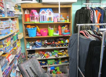 california/hayward/shop/the-hidden-treasure-corner