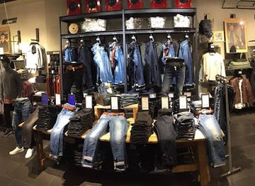 sweden/ostersund/shop/jack-jones