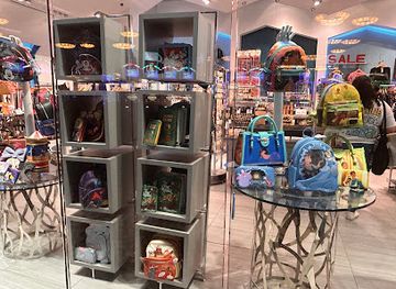 connecticut/mashantucket/shop/carina