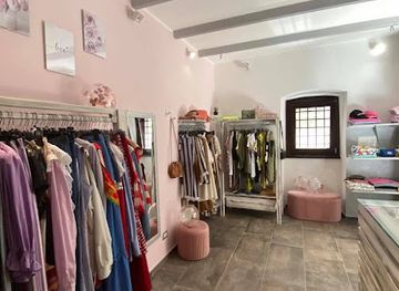 italy/abruzzo-national-park/shop/maricloset-boutique