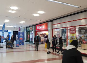 united-kingdom/buckinghamshire/attraction/queensmere-observatory-shopping-centre