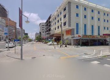 cambodia/sihanoukville/ochheuteal-beach/shop/cheese-mini-mart