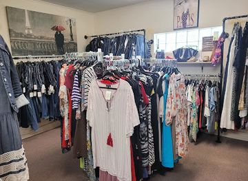 illinois/grand-prairie/shop/mindy-s-stylish-resale