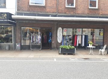 denmark/vejle/shop/ide-stuen-v-betzy-eykens