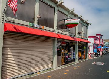california/monterey/old-fisherman-s-wharf/shop/ocean-front