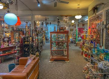 california/fresno/shop/palm-olive-antiques-vintage