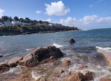 jersey/la-corbiere-lighthouse/shop/petit-port-beach