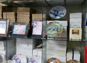 saint-vincent-and-the-grenadines/saint-george/shop/the-modern-place