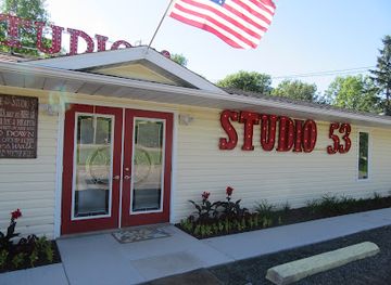 minnesota/voyageurs-national-park/shop/studio-53-fabric-and-gifts