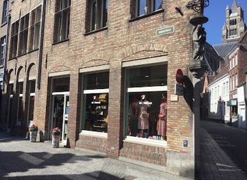 belgium/bruges-coast/shop/toucan