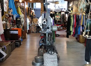 spain/valencia/ruzafa/shop/madame-mim