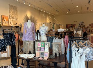 Honey Whiskey Boutique