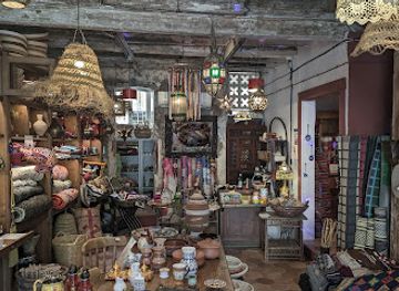 france/marseille/le-cours-julien/shop/papyrus