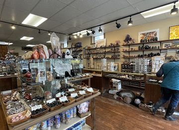 wisconsin/kettle-moraine-state-forest/shop/the-gem-shop-inc
