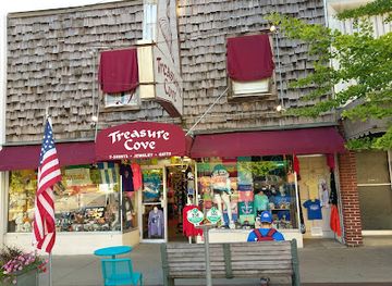 wisconsin/lake-geneva/shop/treasure-cove