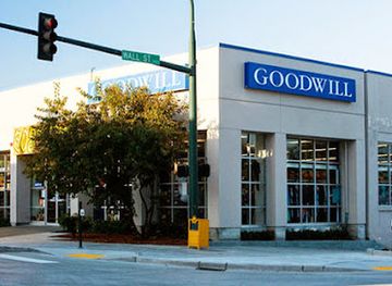 washington/everett/shop/everett-downtown-goodwill
