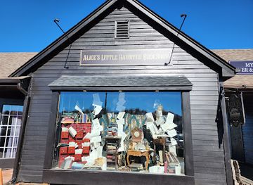 connecticut/mystic-seaport/shop/olde-mistick-village