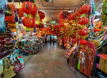 thailand/northern-thailand/shop/warorot-market-kad-luang