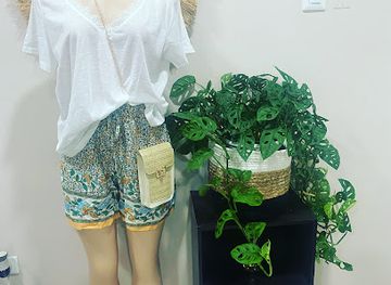 trinidad-and-tobago/scarborough/shop/classic-curves-boutique