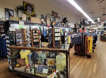 north-carolina/asheville/shop/mast-general-store-asheville