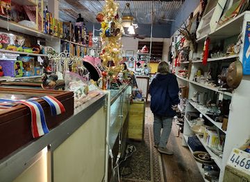 louisiana/chenier-plain/shop/hickory-house-antiques