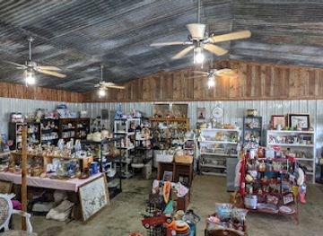 oklahoma/lake-and-trail-country/shop/vintage-shoppe