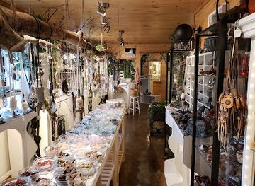 canada/peace-river-country/shop/crystal-cave-mineral-exhibit-crystal-shop