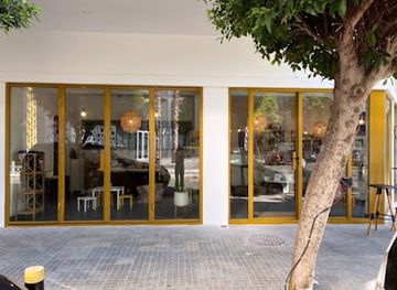 lebanon/tyre-coast/shop/luanatic