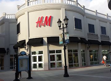 south-carolina/caesars-head-state-park/shop/tanger-outlets-charleston