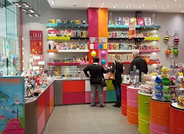 south-africa/johannesburg/sandton/shop/pylones