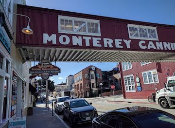 california/monterey/cannery-row/shop/monterey-canning-company