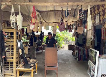 indonesia/east-nusa-tenggara/shop/tenun-ikat-lepo-lorun
