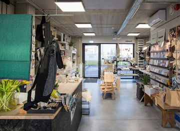 estonia/parnu-county/shop/kolme-karu-kaubamaja-vaas-vaas