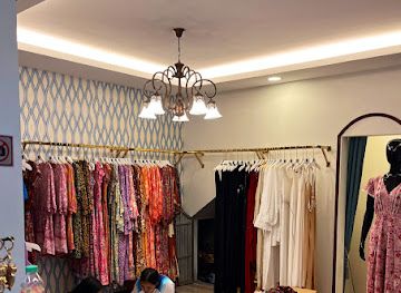 thailand/phuket/karon/shop/bulan-thailand-karon-beach