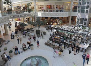Freehold Raceway Mall