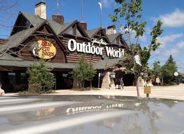 illinois/illinois-beach-state-park/shop/gurnee-mills