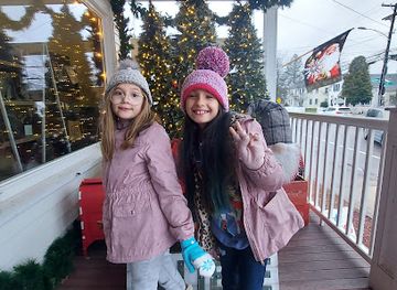 rhode-island/yawgoo-valley-ski-area-water-park/shop/charming-treasures