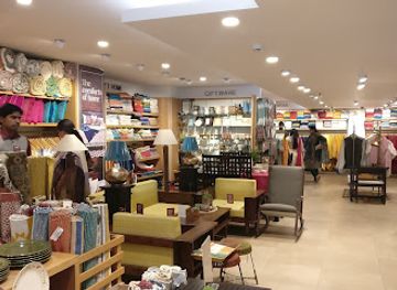 india/lucknow/shop/fabindia-experience-center-hazratganj